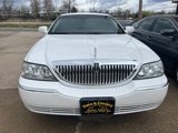 Used 2011 Lincoln Town Car Signature Limited image 5
