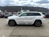 Used 2017 Jeep Grand Cherokee Overland w/ Jeep Active Safety Group image 5