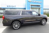 New 2025 GMC Yukon Denali w/ Denali Reserve Package image 2