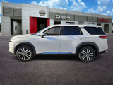 New 2025 Nissan Pathfinder Platinum image 3