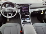 New 2025 Jeep Grand Cherokee L Laredo image 4