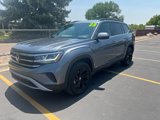 Used 2023 Volkswagen Atlas SE w/ Black Wheel Package image 3