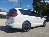Used 2023 Chrysler Pacifica Limited w/ S Appearance Package image 4