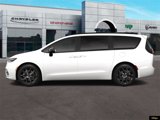 New 2025 Chrysler Pacifica Limited image 3