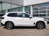 New 2026 BMW X5 xDrive50e image 4