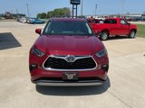 Used 2021 Toyota Highlander Platinum image 3