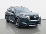 New 2025 Nissan Pathfinder Platinum image 3