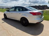 Used 2016 Ford Focus SE w/ Equipment Group 201A image 3