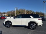 New 2025 Nissan Pathfinder Platinum image 4