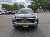 Used 2024 Chevrolet Traverse LT image 2