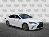 Used 2025 Lexus ES 300h w/ Luxury Package image 2