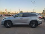 Used 2018 Toyota Highlander SE image 4
