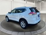 Used 2016 Nissan Rogue SV w/ SV Premium Package image 2