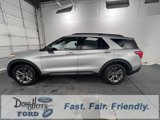 Used 2021 Ford Explorer XLT w/ Equipment Group 202A image 4
