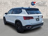 Certified 2024 Volkswagen Taos SE image 5