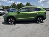 New 2025 Volkswagen Taos SE image 3