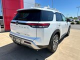 New 2025 Nissan Pathfinder SL image 6