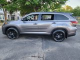 Used 2019 Toyota Highlander SE image 4