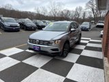 Used 2021 Volkswagen Tiguan SE w/ Panoramic Sunroof Package image 5