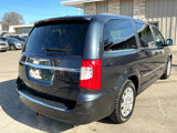 Used 2014 Chrysler Town & Country Touring image 3