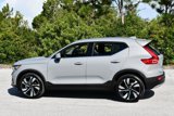 Used 2024 Volvo XC40 B5 Plus image 4