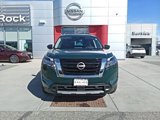 New 2025 Nissan Pathfinder Platinum image 2