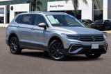 Used 2024 Volkswagen Tiguan SE image 2