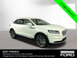 Used 2023 Lincoln Nautilus Reserve image 3