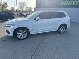 Used 2022 Volvo XC90 T5 Momentum image 2