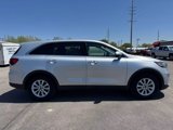 Used 2019 Kia Sorento LX image 4