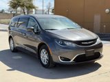 Used 2020 Chrysler Pacifica Touring image 3