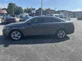 Used 2017 Ford Taurus SE image 2