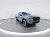Used 2024 Nissan Frontier PRO-4X w/ Pro Convenience Package image 2