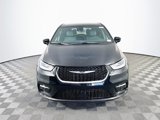 New 2025 Chrysler Pacifica Select image 3