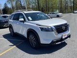 New 2025 Nissan Pathfinder SL image 2