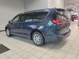 New 2025 Chrysler Pacifica Select image 4