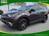 Used 2018 Toyota RAV4 SE image 2