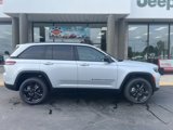 New 2025 Jeep Grand Cherokee Limited w/ Black Appearance Package image 2