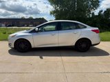 Used 2016 Ford Focus SE w/ Equipment Group 201A image 2
