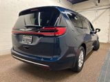 New 2025 Chrysler Pacifica Select image 2