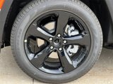 New 2025 Jeep Grand Cherokee Limited w/ Black Appearance Package image 6
