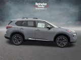 New 2025 Nissan Rogue Platinum image 4