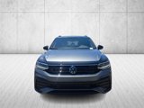 Used 2024 Volkswagen Tiguan SE R-Line image 2