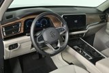 Certified 2024 Volkswagen Atlas SE w/ Panoramic Sunroof Package image 4