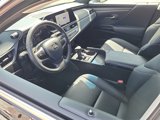 Used 2025 Lexus ES 300h w/ Premium Package image 4