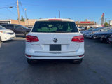 Used 2015 Volkswagen Touareg VR6 image 5