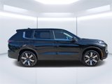 New 2025 Mitsubishi Outlander SE image 2