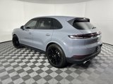 Used 2024 Porsche Cayenne w/ Sport Chrono Package image 3