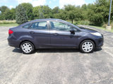 Used 2013 Ford Fiesta SE image 2