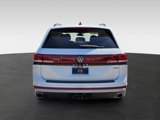 New 2025 Volkswagen Atlas Peak Edition SE image 5
